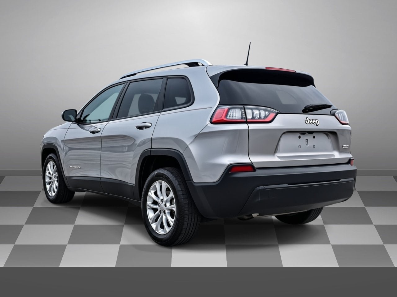Used 2020 Jeep Cherokee Latitude w/ Cold Weather Group FWD image 4