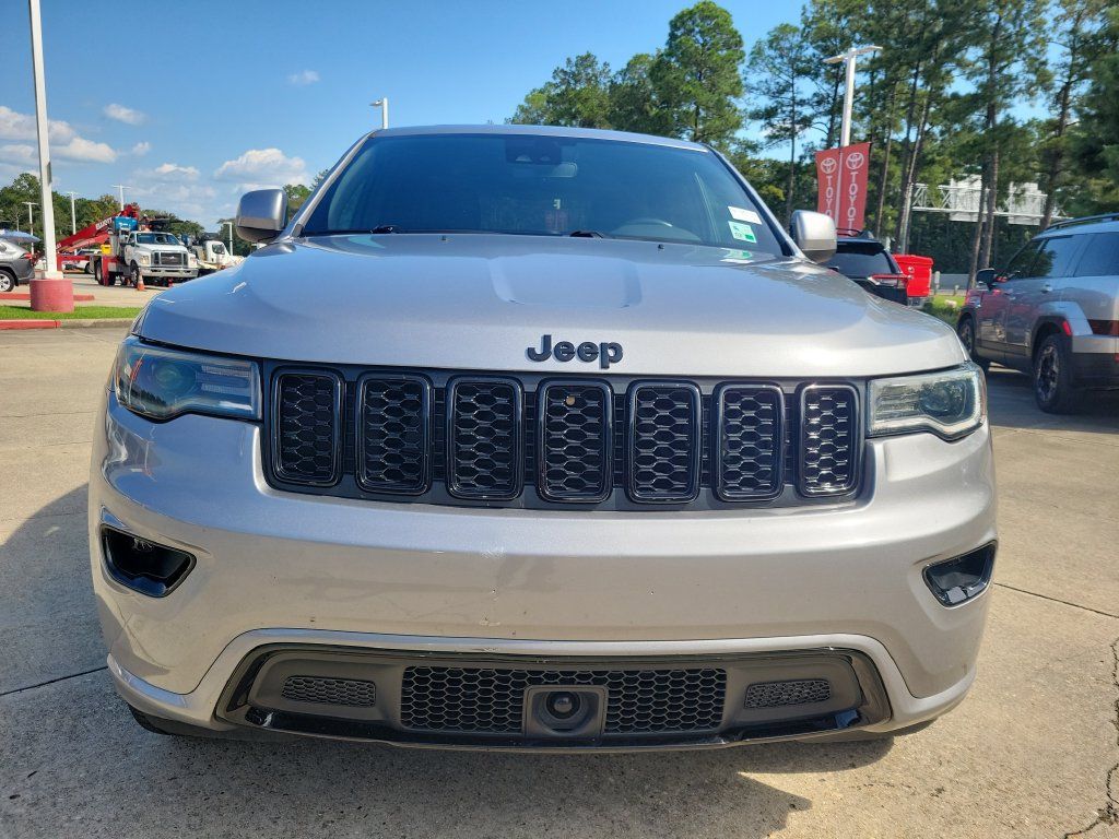 Used 2021 Jeep Grand Cherokee Laredo X RWD image 4