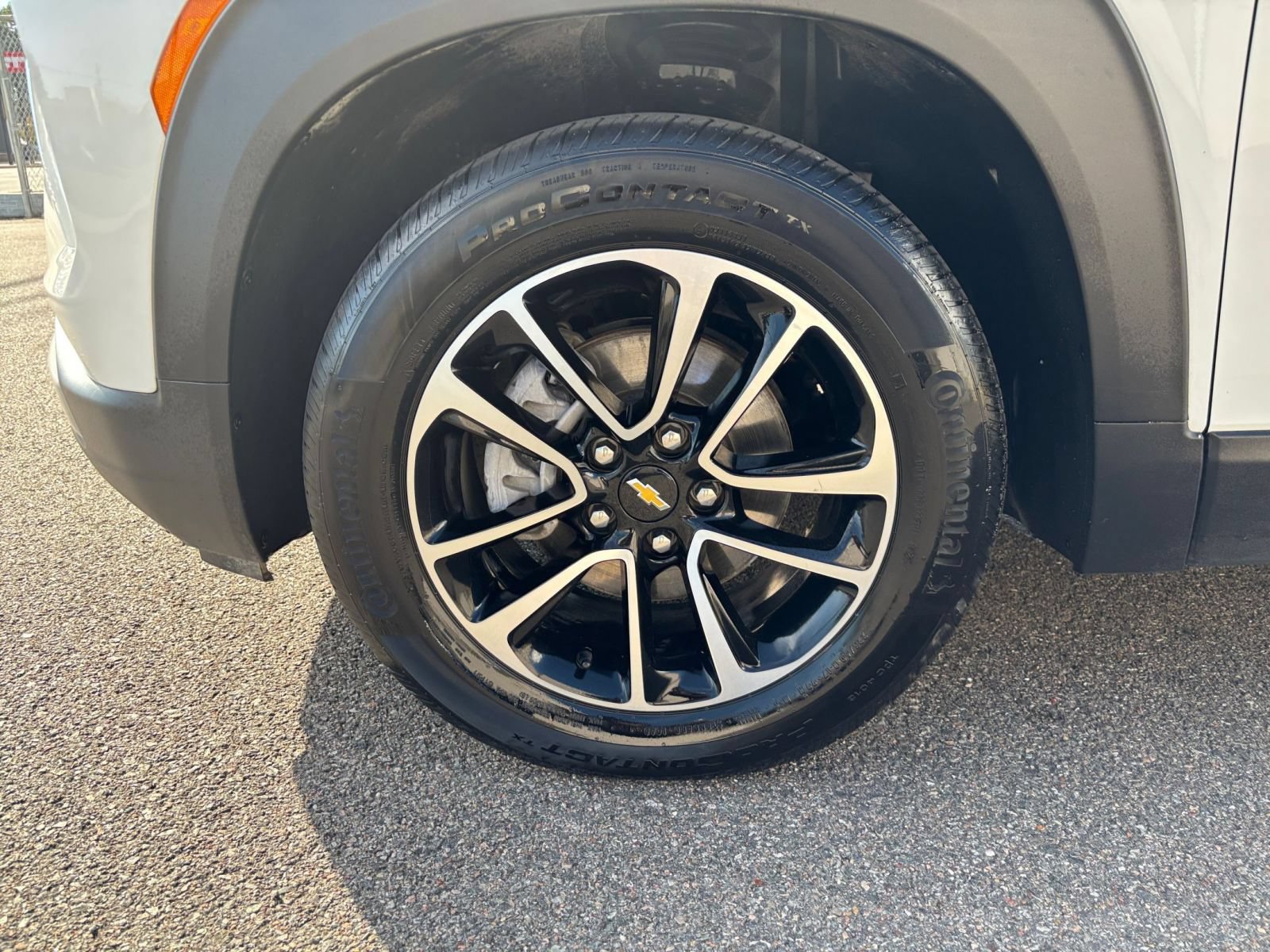 Used 2025 Chevrolet TrailBlazer LT FWD image 28