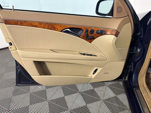 Used 2008 Mercedes-Benz E 350 4MATIC Sedan image 23