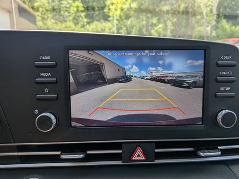 Used 2023 Hyundai Elantra SEL FWD image 10