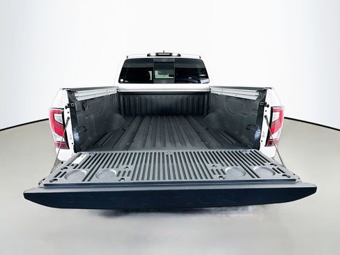 Used 2023 Nissan Titan PRO-4X w/ Pro-4x Convenience Package AWD/4WD image 30