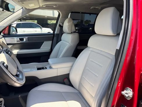 Used 2025 Hyundai Santa Fe Calligraphy FWD image 18