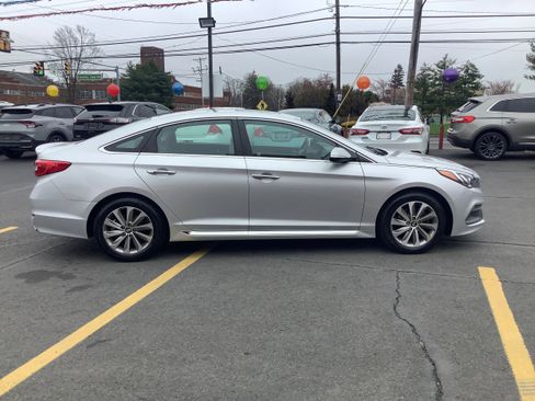 Used 2017 Hyundai Sonata Sport w/ Value Edition Package 02 image 8
