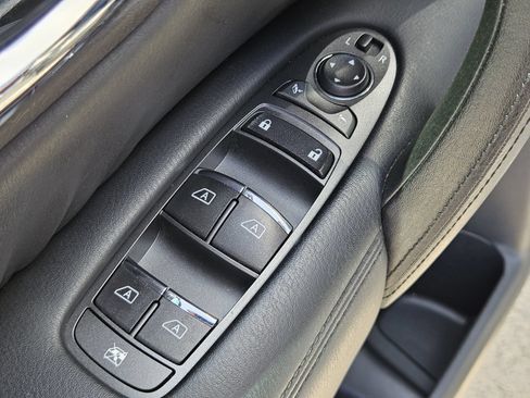 Used 2021 Nissan Armada SL w/ Captain's Chairs Package RWD image 27