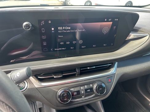 Used 2024 Buick Envista Preferred w/ Convenience II Package image 22