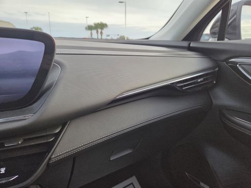 Used 2025 Buick Envision Preferred image 31