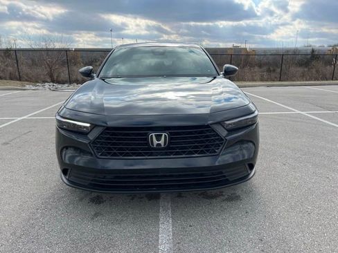 Used 2025 Honda Accord Sport image 2