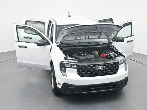 Used 2025 Ford Maverick XL w/ Equipment Group 102A AWD/4WD image 33