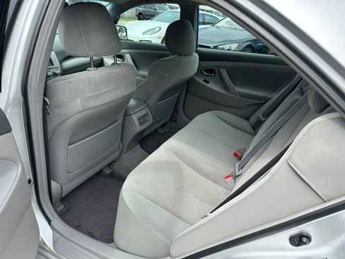 Used 2009 Toyota Camry LE FWD image 14