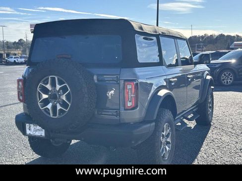Used 2024 Ford Bronco Badlands image 7
