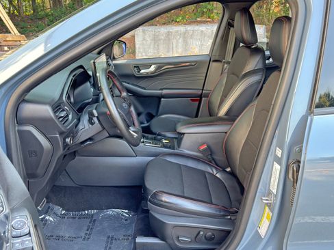 Used 2023 Ford Escape ST-Line w/ Tech Pack #1 FWD image 15