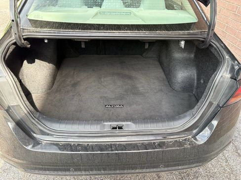 Used 2025 Nissan Altima 2.5 SV FWD image 20