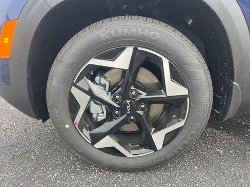 New 2026 Kia Seltos EX image 9