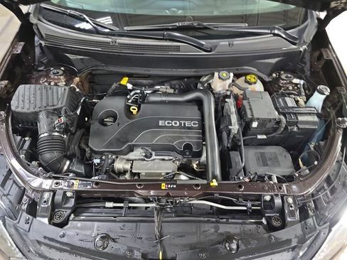 Used 2020 Chevrolet Equinox LT w/ Driver Convenience Package image 30
