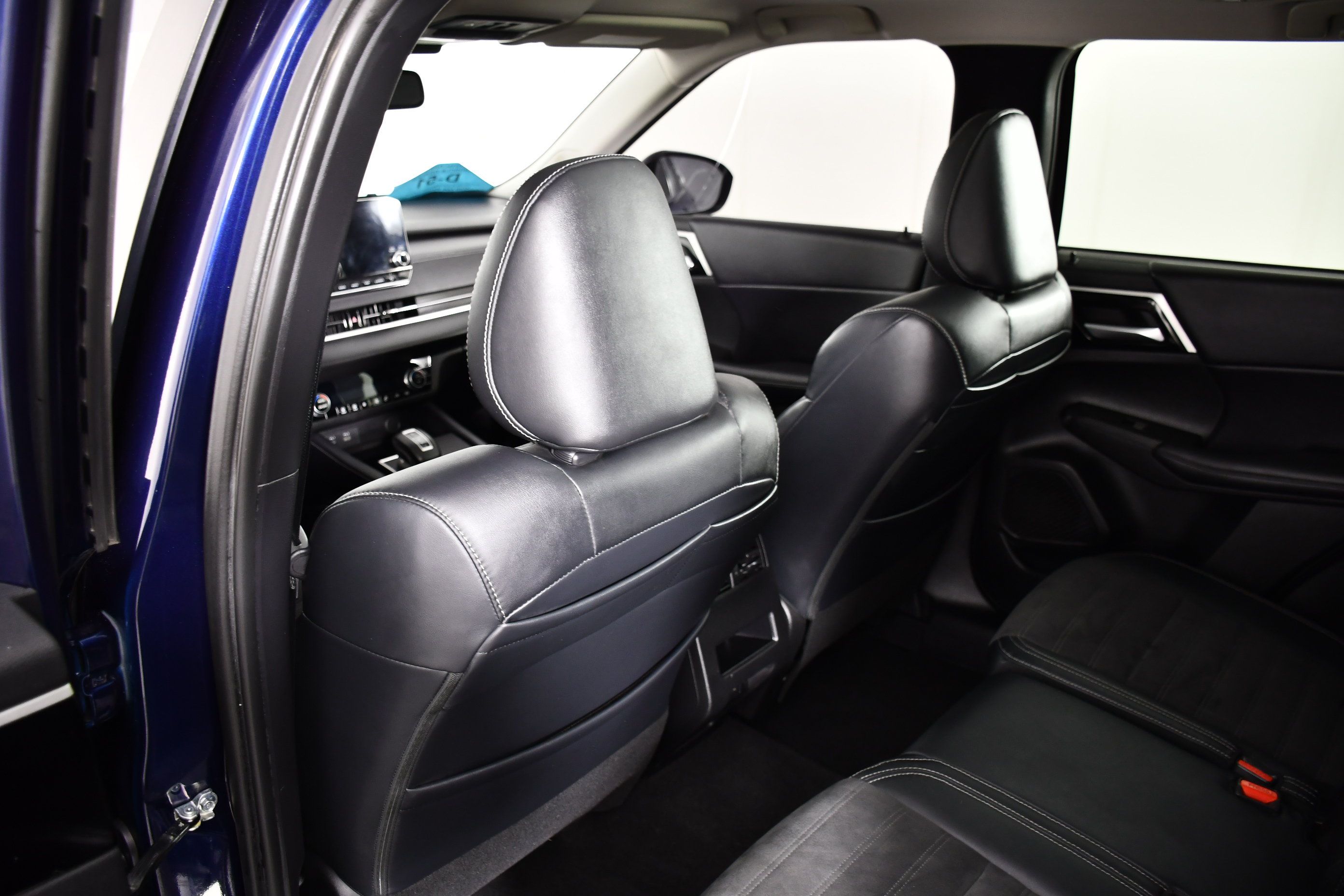 Used 2023 Mitsubishi Outlander SE AWD/4WD image 45