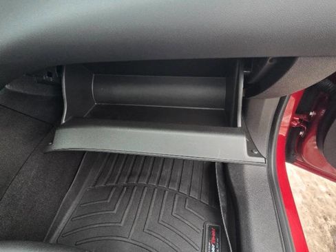 Used 2019 Chevrolet Impala LT w/ Sunroof and Spoiler Package image 30