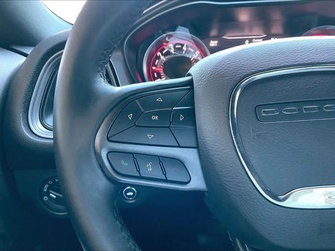 Used 2023 Dodge Challenger SXT image 19