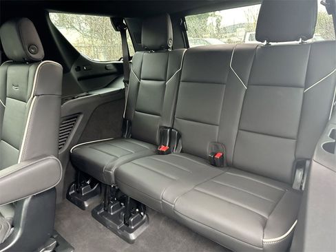 Used 2024 Cadillac Escalade Sport w/ LPO, ONYX Package image 30