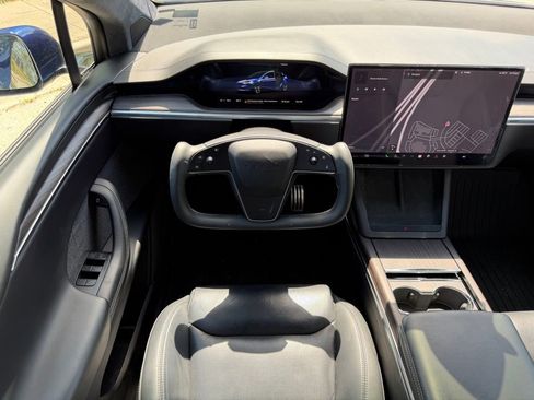 Used 2023 Tesla Model X image 38