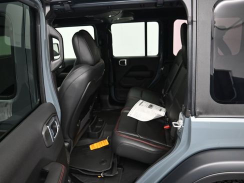 New 2026 Jeep Wrangler Unlimited Rubicon w/ Technology Group image 23