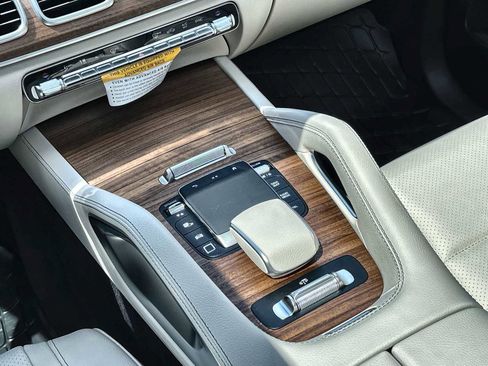 New 2026 Mercedes-Benz GLS 450 4MATIC image 22