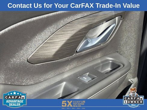 Used 2024 GMC Terrain SLE image 29