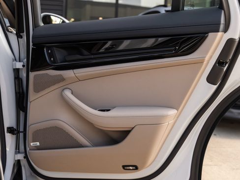 Certified 2026 Porsche Panamera RWD image 36