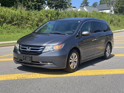 Used 2016 Honda Odyssey EX-L image 2
