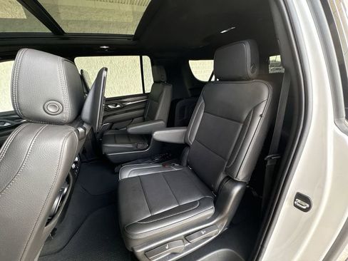 Certified 2022 GMC Yukon XL Denali w/ Denali Ultimate Package image 26