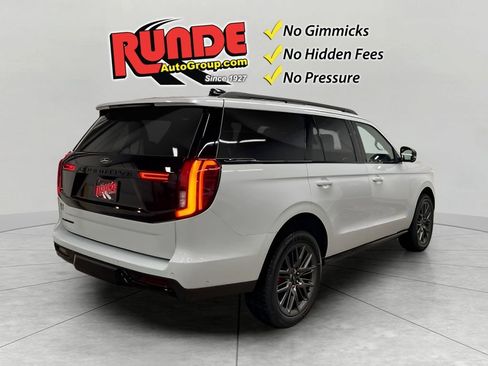 New 2025 Ford Expedition Platinum w/ Stealth Performance Package AWD/4WD image 5