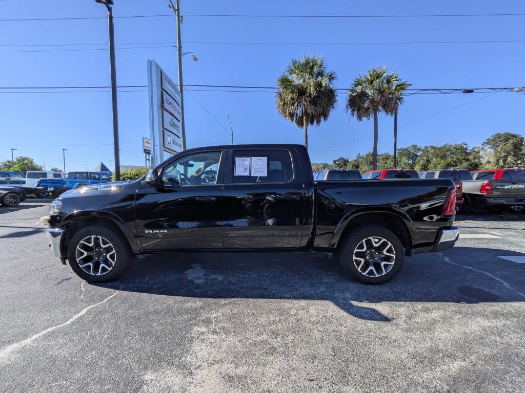 Used 2025 RAM 1500 Laramie AWD/4WD image 5