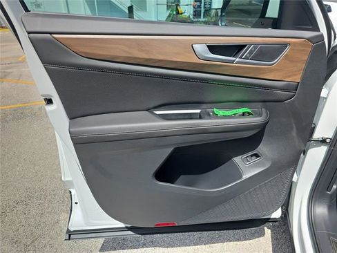 New 2026 Volkswagen Atlas SE image 16