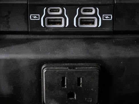 Used 2023 RAM 1500 Laramie image 22