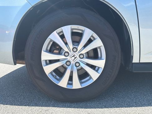 Used 2017 Honda Odyssey SE image 16