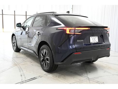 New 2026 Subaru Solterra Premium image 5