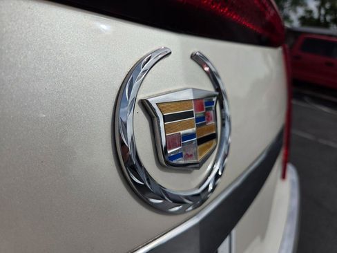 Used 2010 Cadillac CTS Luxury image 8