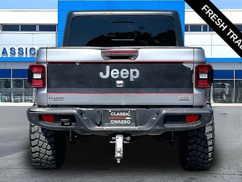 Used 2020 Jeep Gladiator Overland AWD/4WD image 4