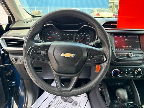 Used 2021 Chevrolet TrailBlazer LS FWD image 12