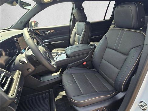 New 2026 Chevrolet Traverse High Country w/ LPO, Floor Liner Package FWD image 4