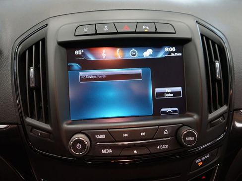 Used 2016 Buick Regal Premium w/ Driver Confidence Package #1 FWD image 38