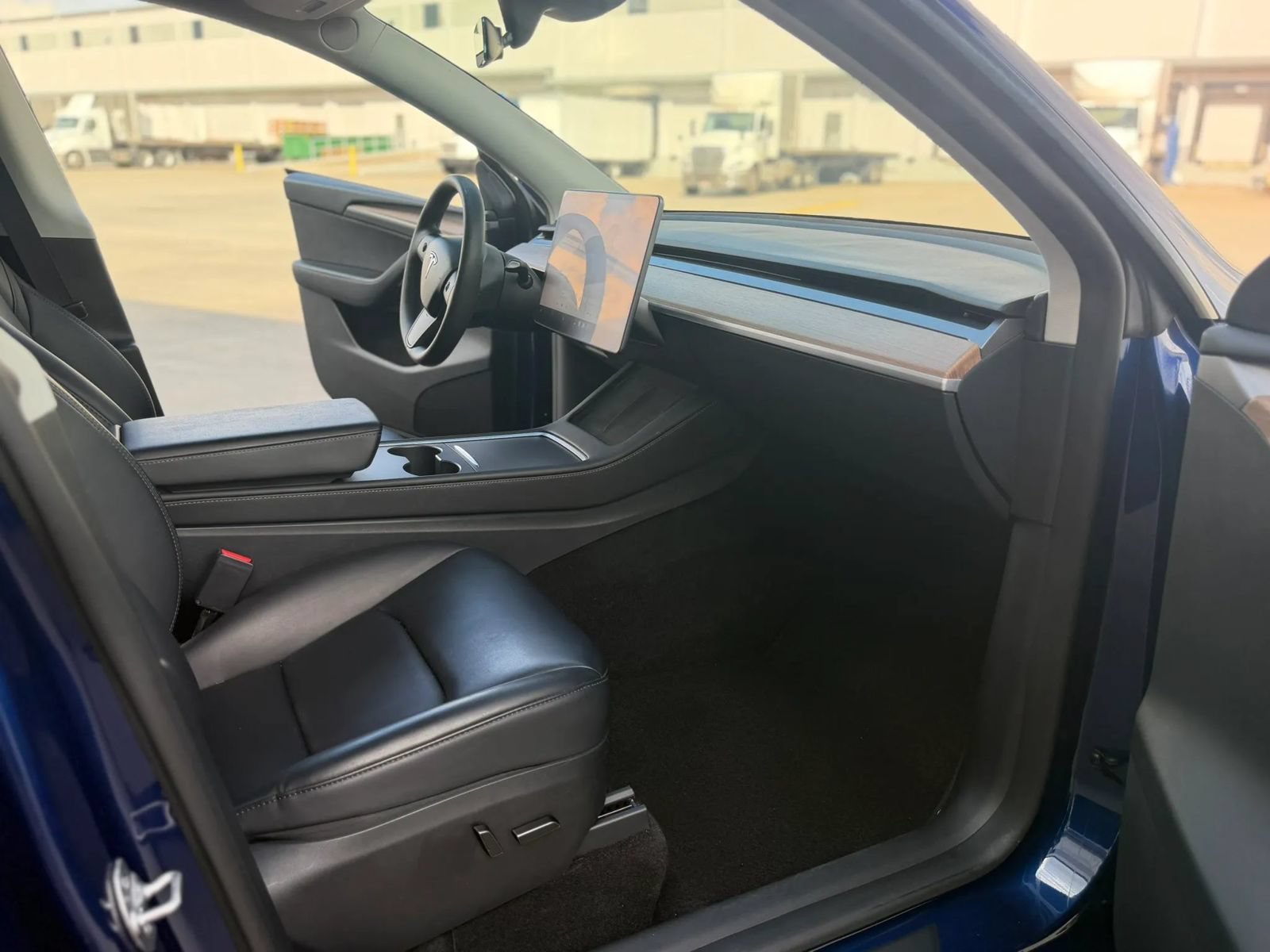 Used 2023 Tesla Model Y Performance AWD/4WD image 23