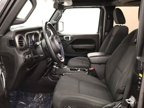 Used 2020 Jeep Wrangler Sport AWD/4WD image 25