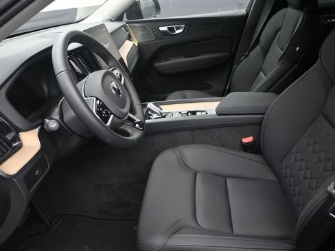 Used 2026 Volvo XC60 B5 Plus AWD/4WD image 12