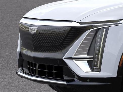 New 2026 Cadillac Lyriq Luxury w/ LPO, Floor Liner Package AWD/4WD image 13