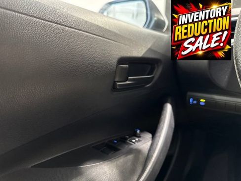 Used 2022 Toyota Corolla LE FWD image 28