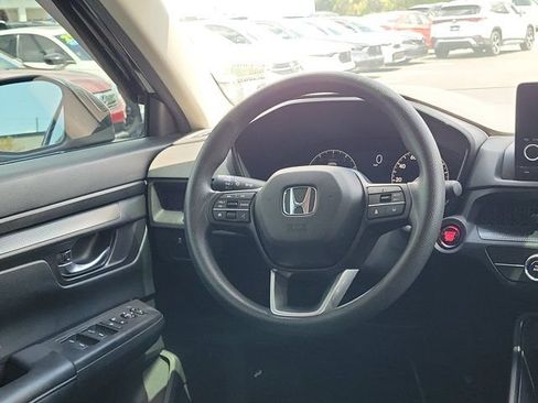 Used 2024 Honda CR-V LX image 3