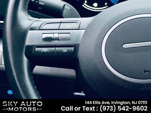 Used 2024 Hyundai Kona SEL AWD/4WD image 13
