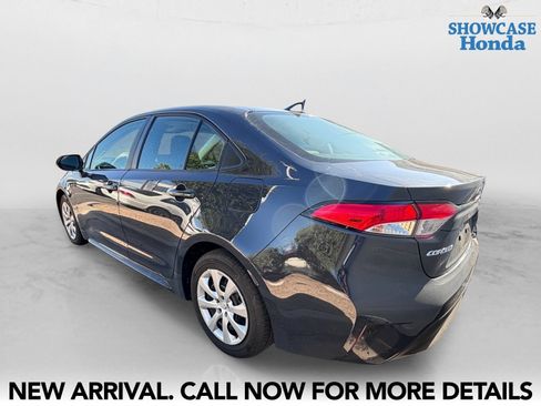 Used 2025 Toyota Corolla LE FWD image 4