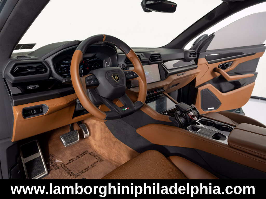 Used 2025 Lamborghini Urus SE AWD/4WD image 10